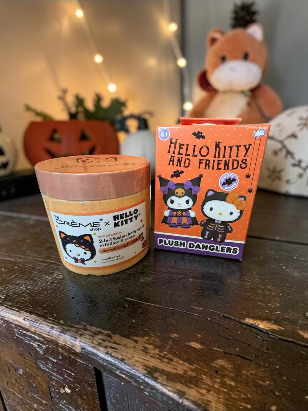 Hello Kitty Halloween Bundle Crème Shop Body Scrub + Plush Dangler Spooky Series